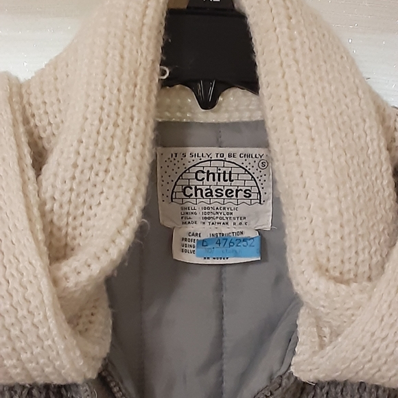 Winter jacket w/ scarf - Picture 12 of 13